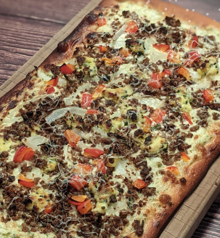 Hack-Allerlei Flammkuchen – möhrengrün Hack-Allerlei Flammkuchen – möhrengrün