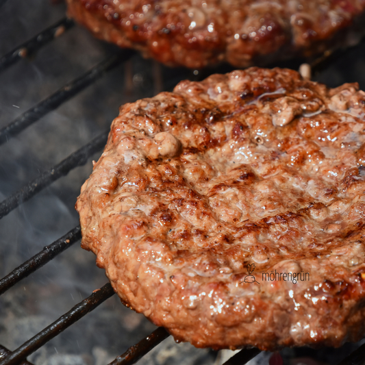 Grill-Saison eröffnet - Burger-Patties aus möhrengrün Hack-Allerlei